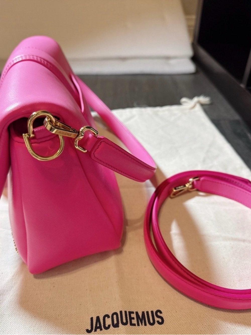 Jacquemus Le Bambimou leather bag Medium Pink Crossbody Bag Gold Logo - Picture 7 of 9